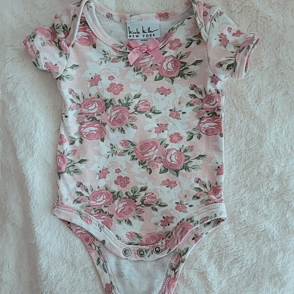 Baby Onesies - Picture 4 of 5